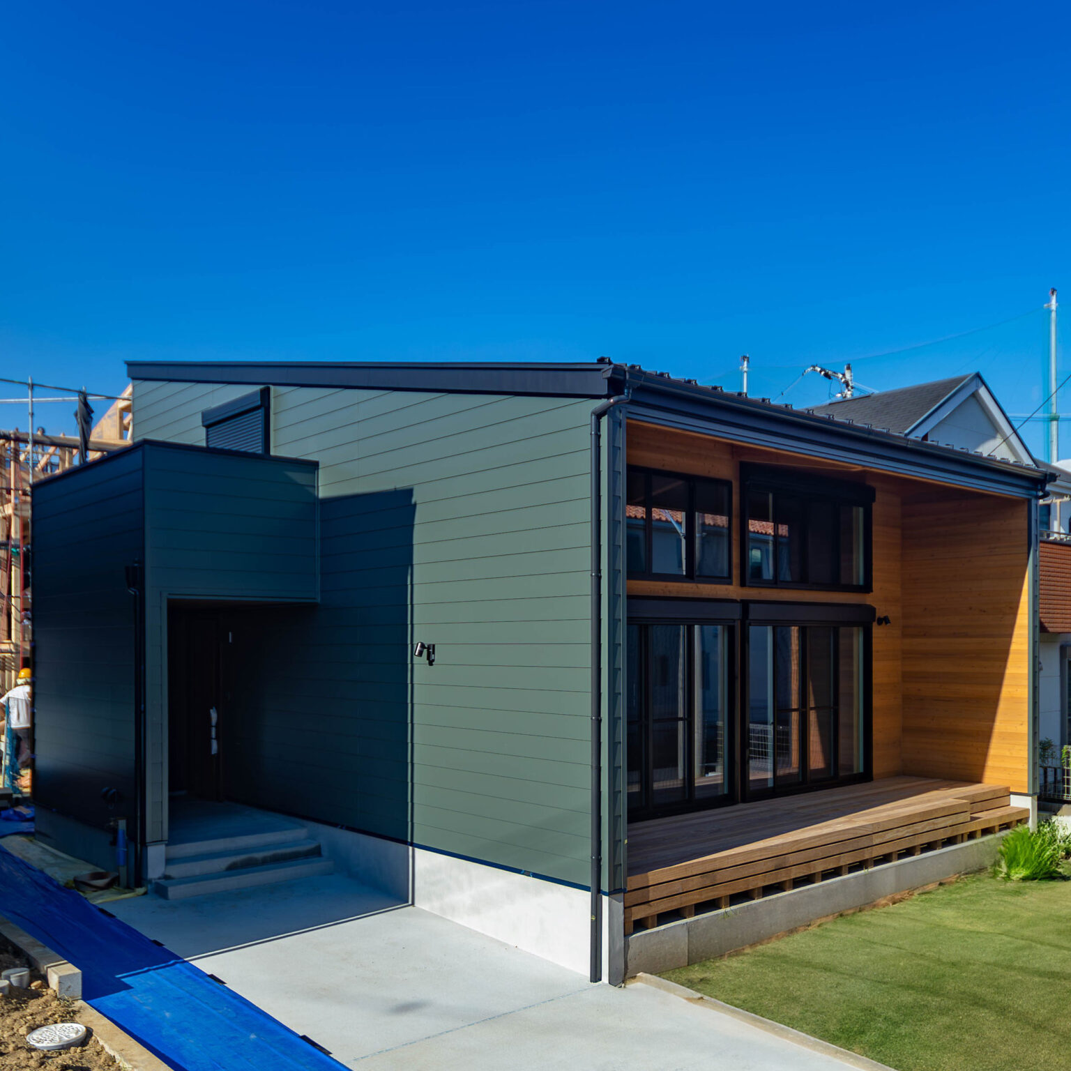 木のぬくもりと暮らしやすさを叶えた、収納充実の住まい